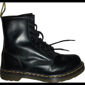 Dr. Martens Classic Smooth Leather 1460 Original